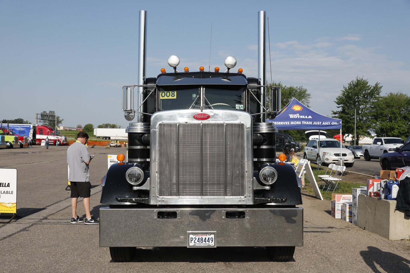 85 Peterbilt Wins Best Of Show Honors At Superrigs